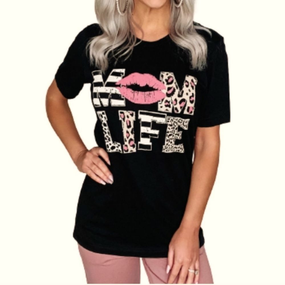 MOM LIFE Graphic T